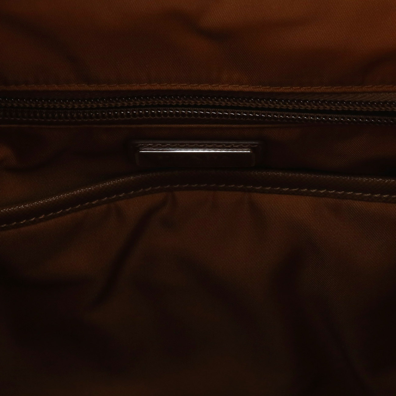 PRADA(USED)프라다 2VZ019 리나일론 및 사피아노 가죽 백팩