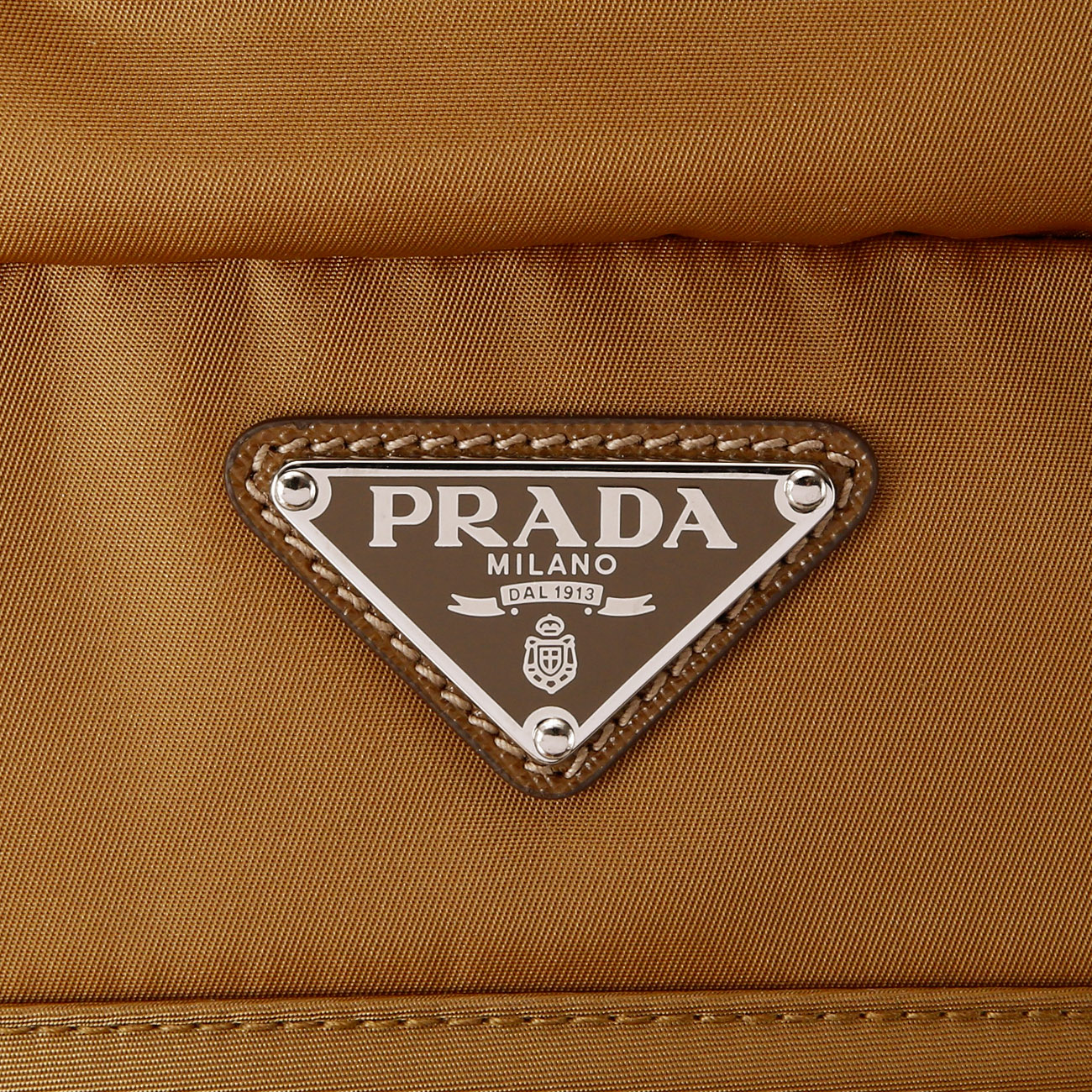 PRADA(USED)프라다 2VZ019 리나일론 및 사피아노 가죽 백팩