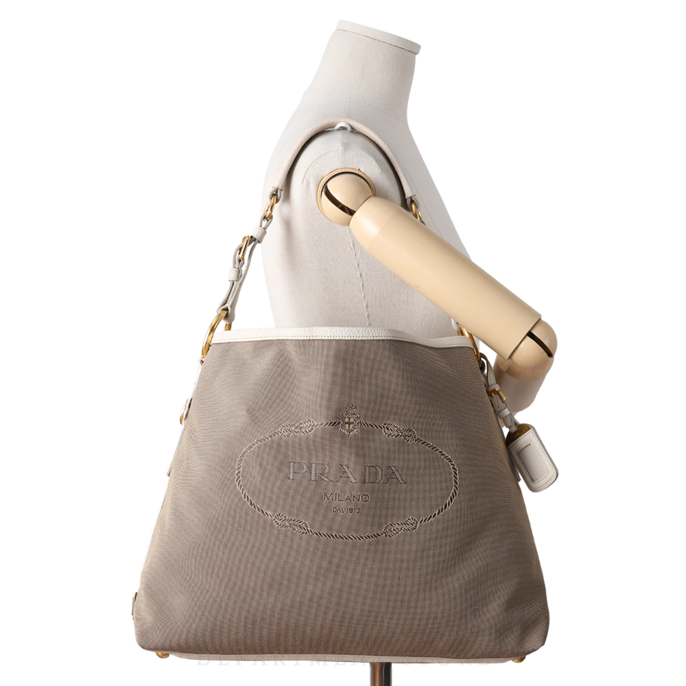 PRADA(USED)프라다 자가드 토트백