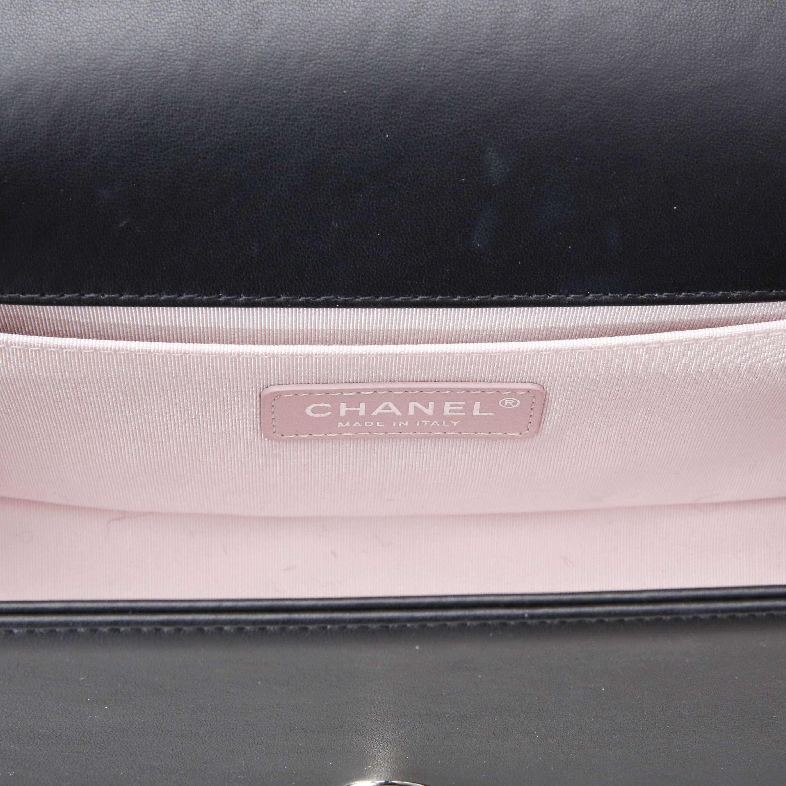 CHANEL(USED)샤넬 시즌 보이샤넬 펄 미듐