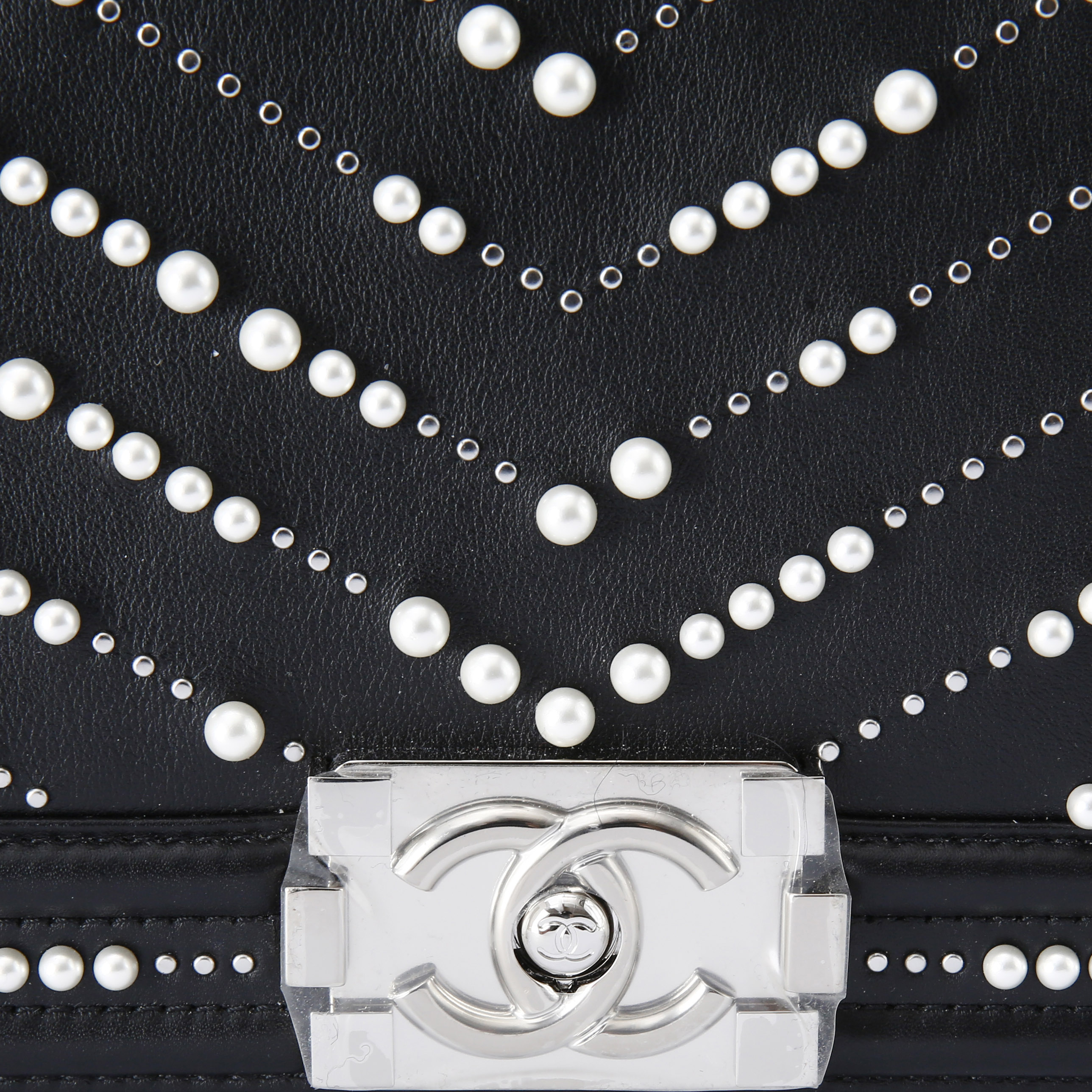 CHANEL(USED)샤넬 시즌 보이샤넬 펄 미듐