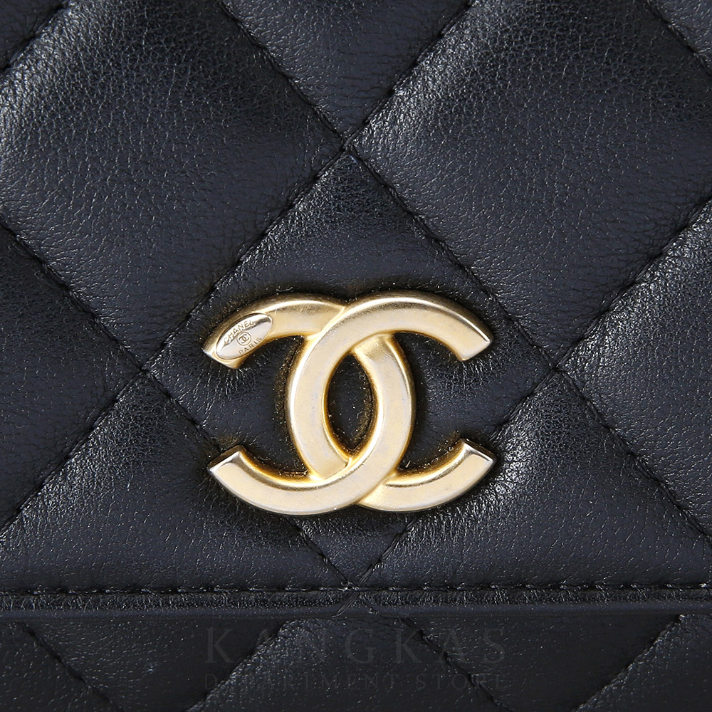 CHANEL(USED)샤넬 램스킨 진주스트랩 WOC