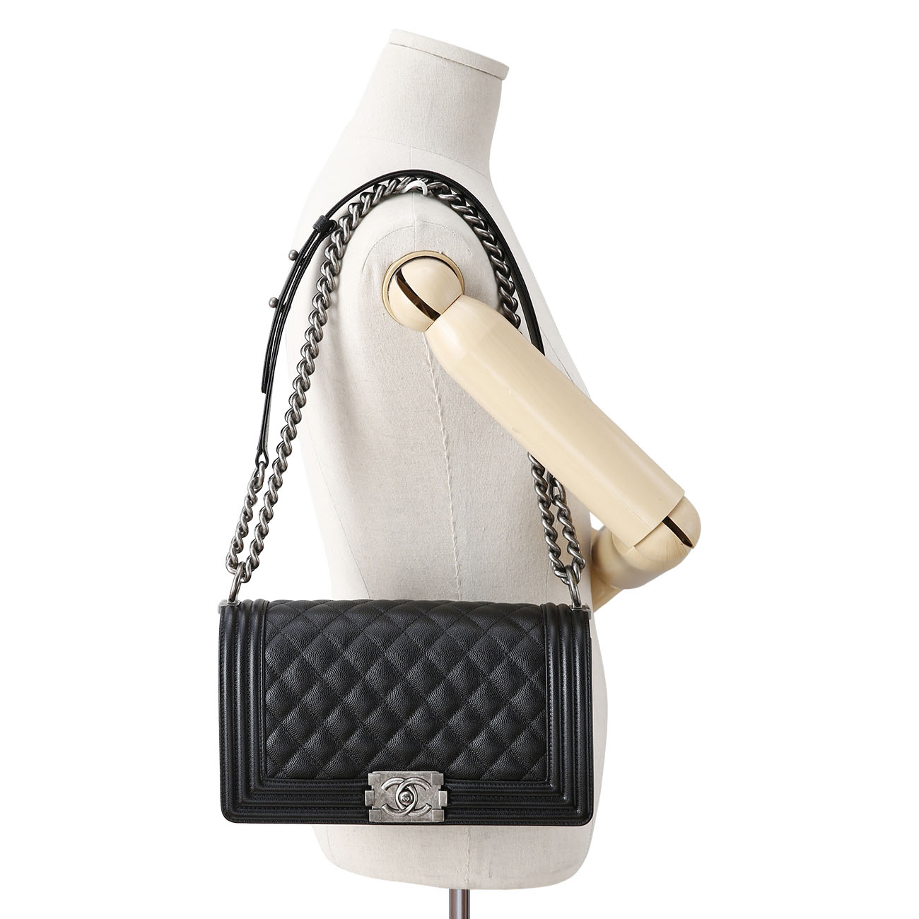 CHANEL(USED)샤넬 캐비어 보이샤넬 미듐