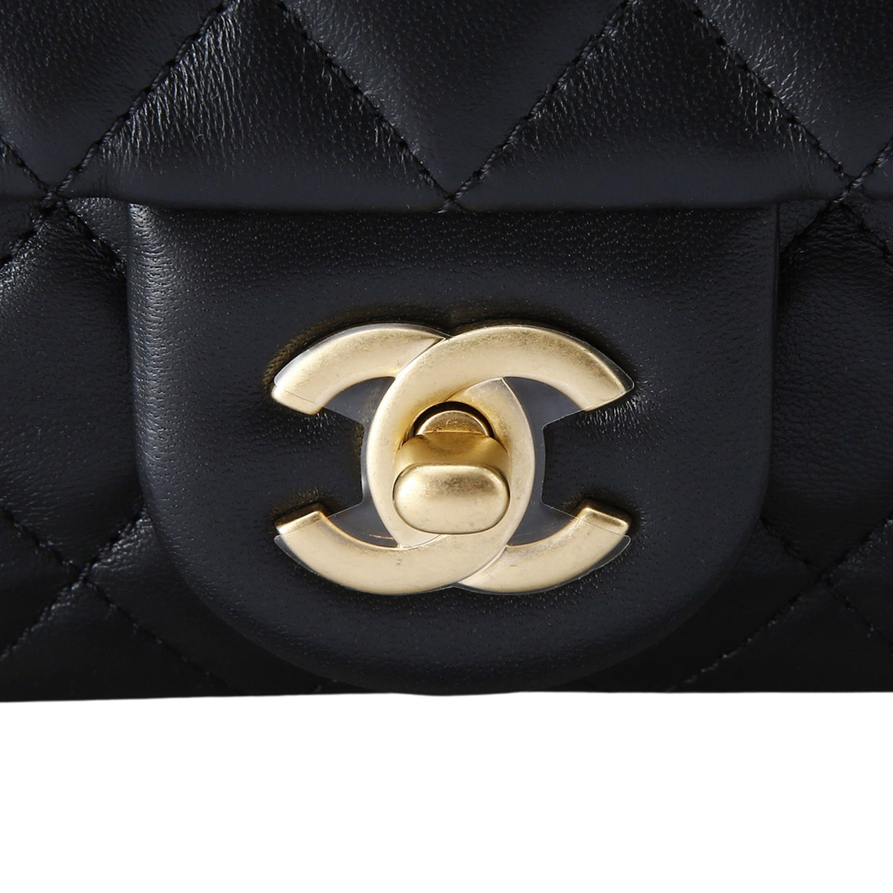 CHANEL(USED)샤넬 클래식 쁘띠삭 골든볼