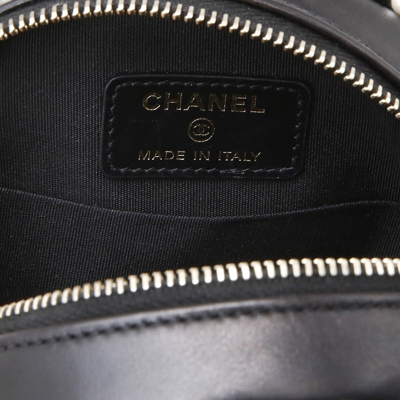 CHANEL(USED)샤넬 램스킨 라운드백