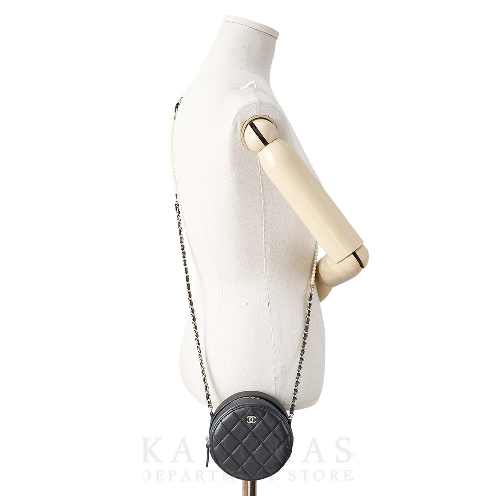 CHANEL(USED)샤넬 시즌 진주 스트랩 라운드 백