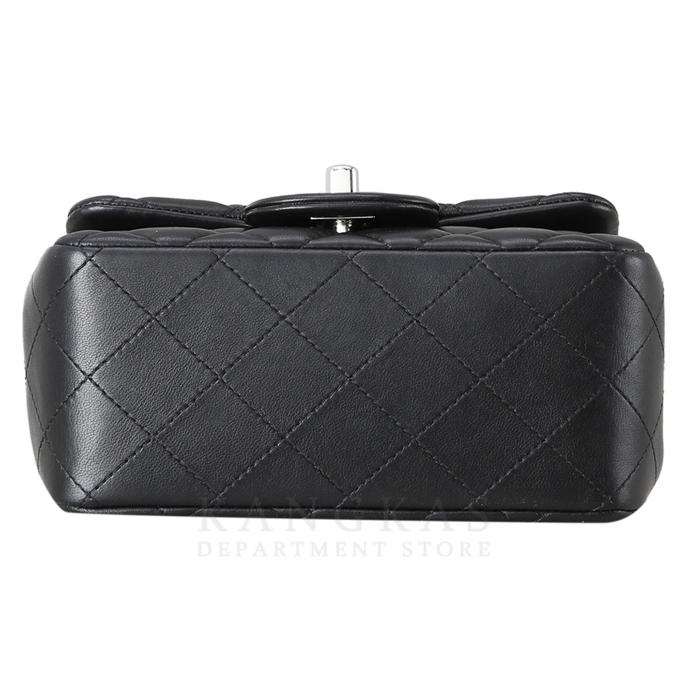 CHANEL(USED)샤넬 클래식 램스킨 쁘띠삭