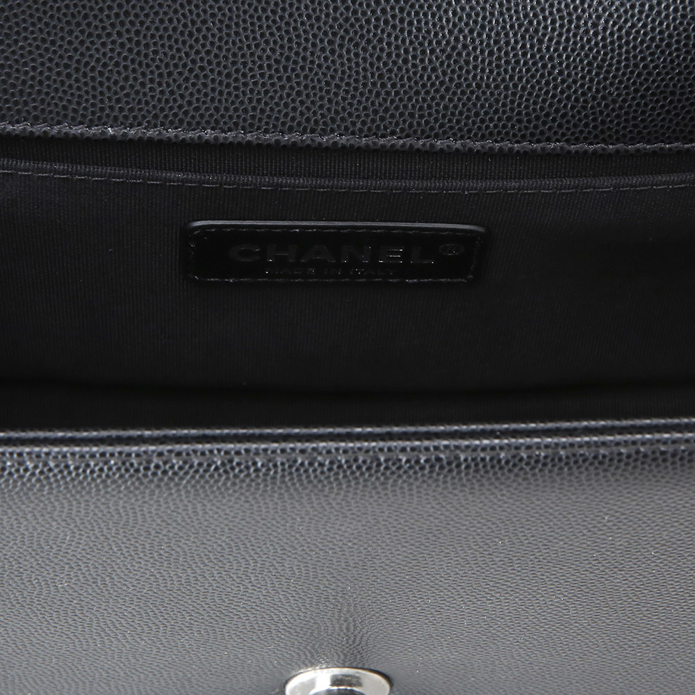 CHANEL(USED)샤넬 보이샤넬 캐비어 미듐 블랙 은장