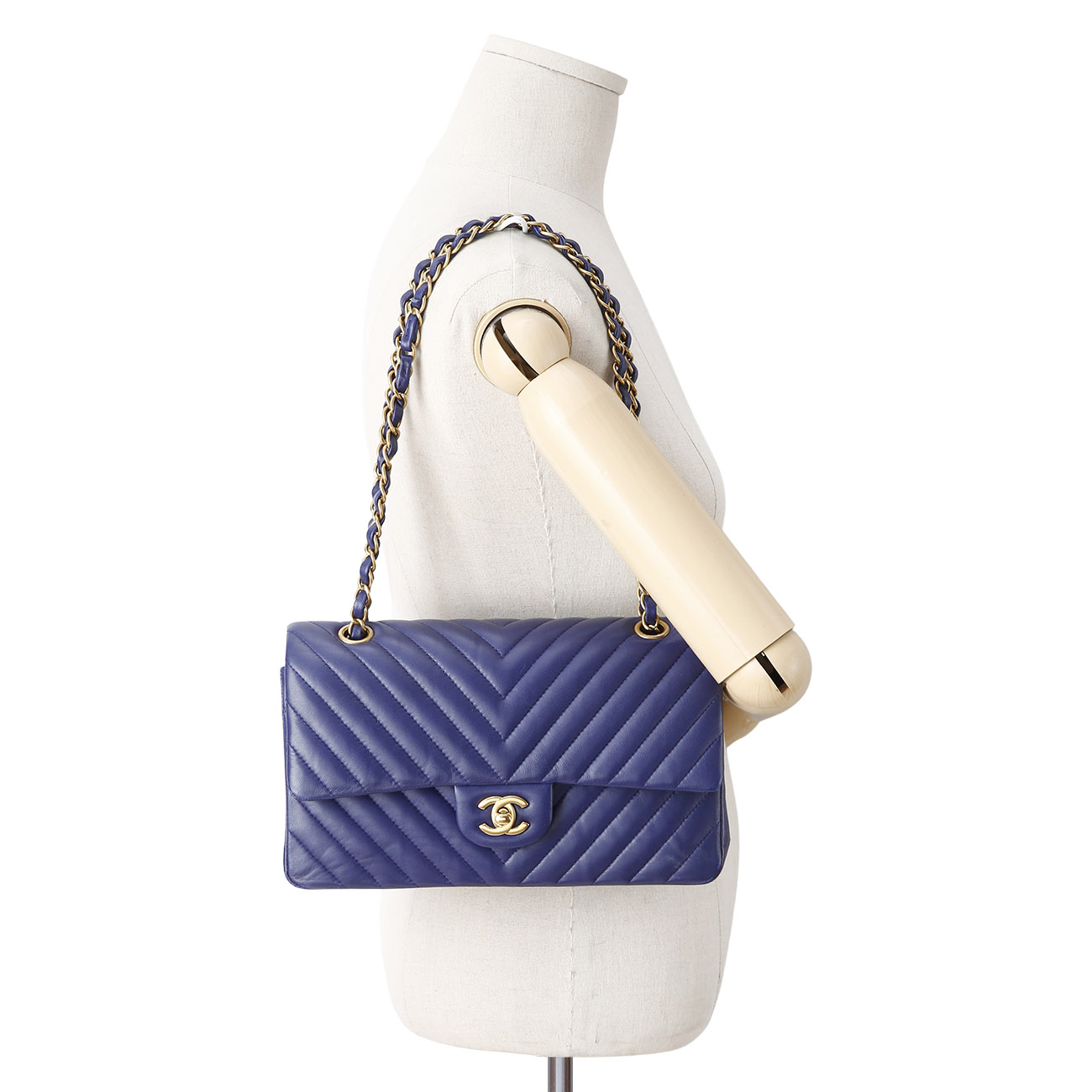 CHANEL(USED)샤넬 클래식 쉐브론 램스킨 미듐
