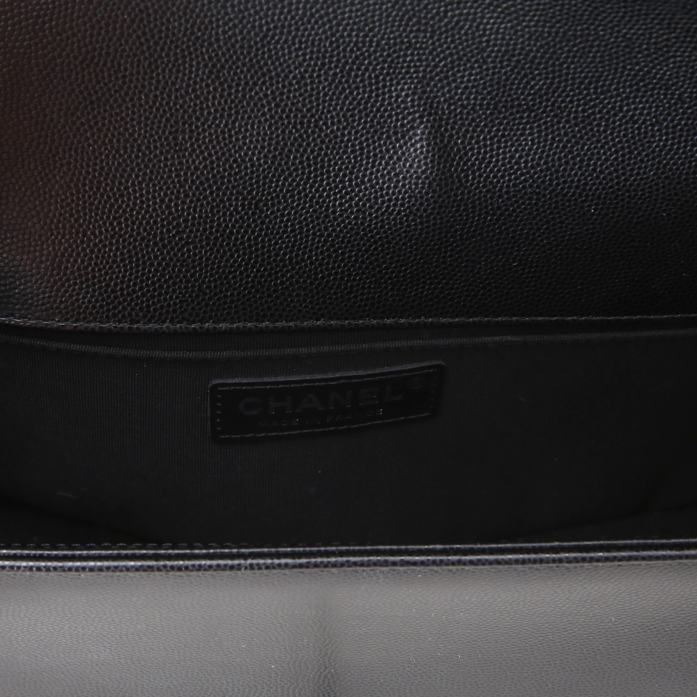CHANEL(USED)샤넬 캐비어 보이샤넬 미듐 은장