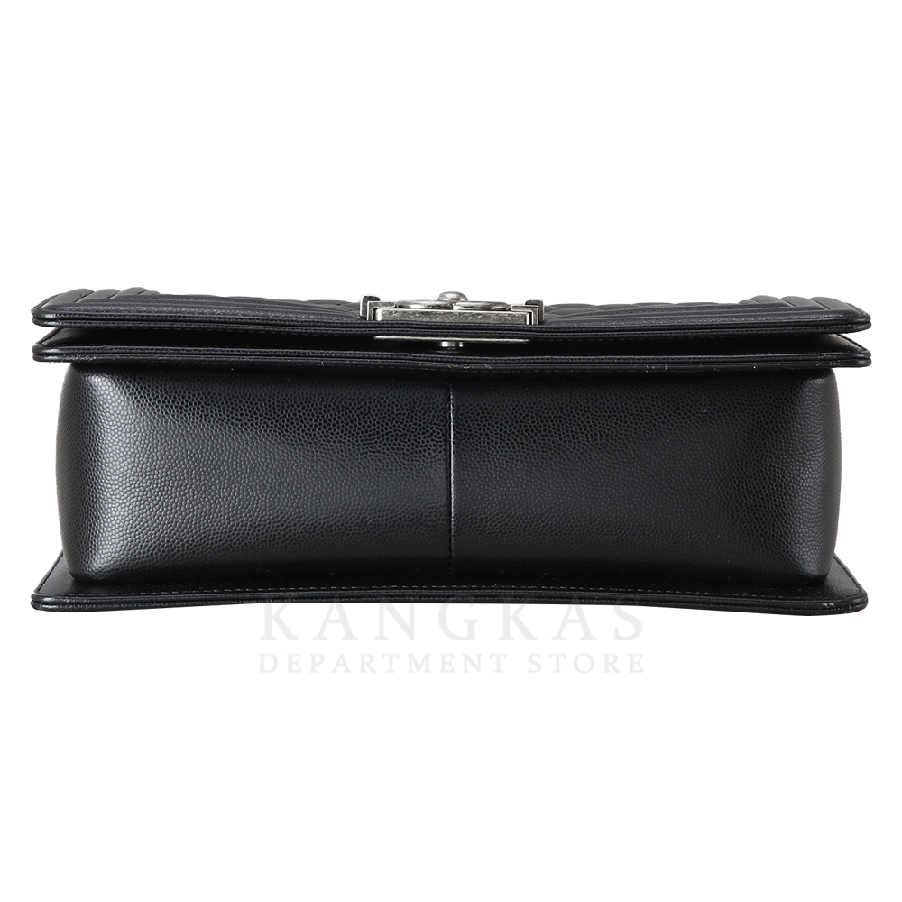 CHANEL(USED)샤넬 캐비어 보이샤넬 미듐 은장