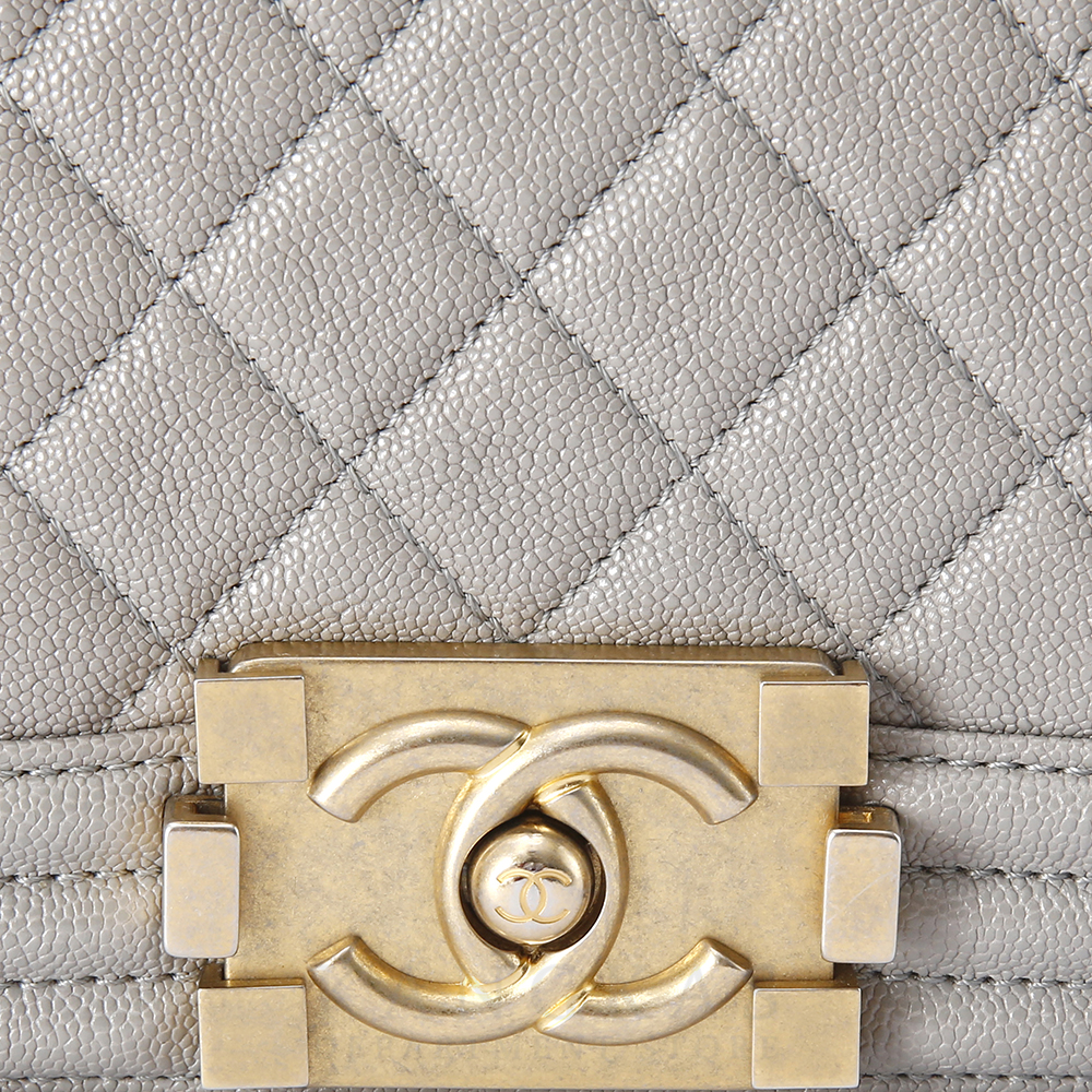 CHANEL(USED)샤넬 캐비어 보이샤넬 미듐