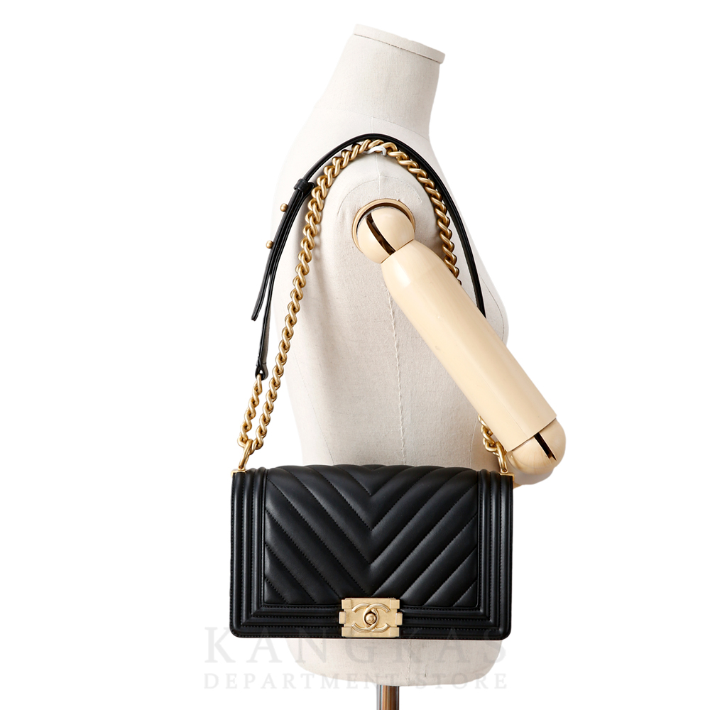 CHANEL(USED)샤넬 보이샤넬 쉐브론 미듐 @@@