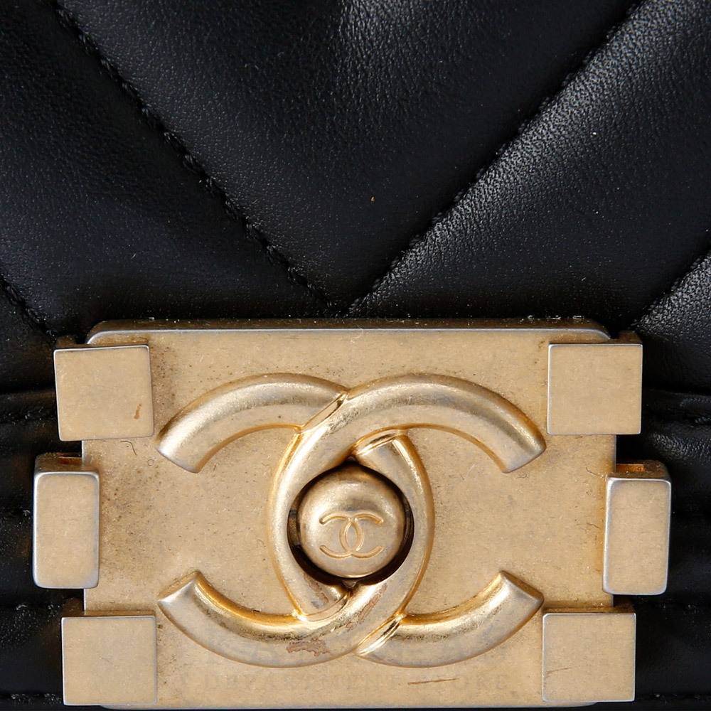 CHANEL(USED)샤넬 보이샤넬 쉐브론 미듐 @@@