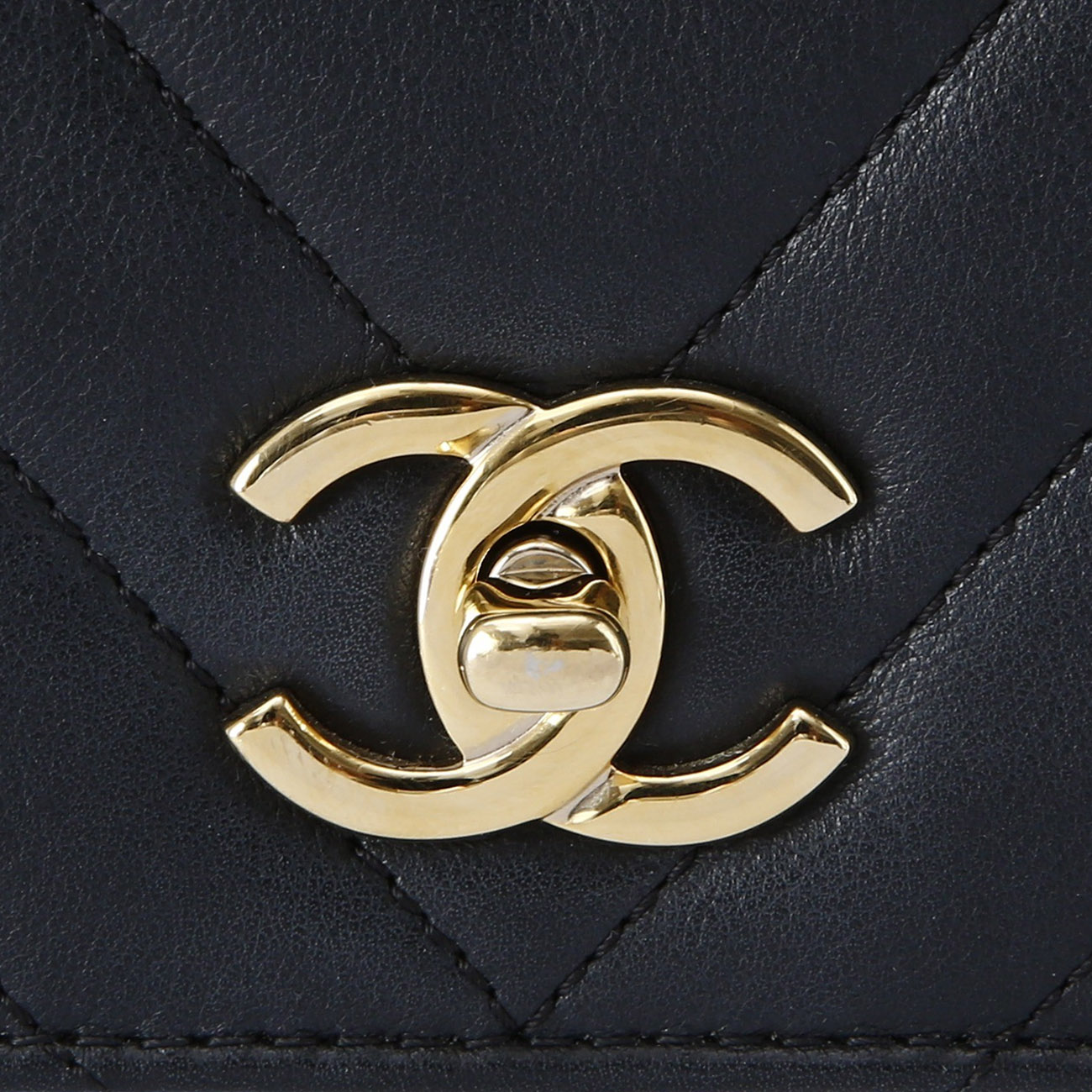 CHANEL(USED)샤넬 시즌 쉐브론 체인 플랩백