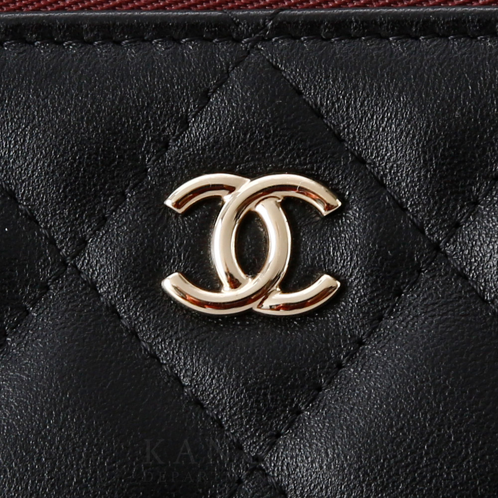 CHANEL(USED)샤넬 클래식 램스킨 클러치 뉴미듐