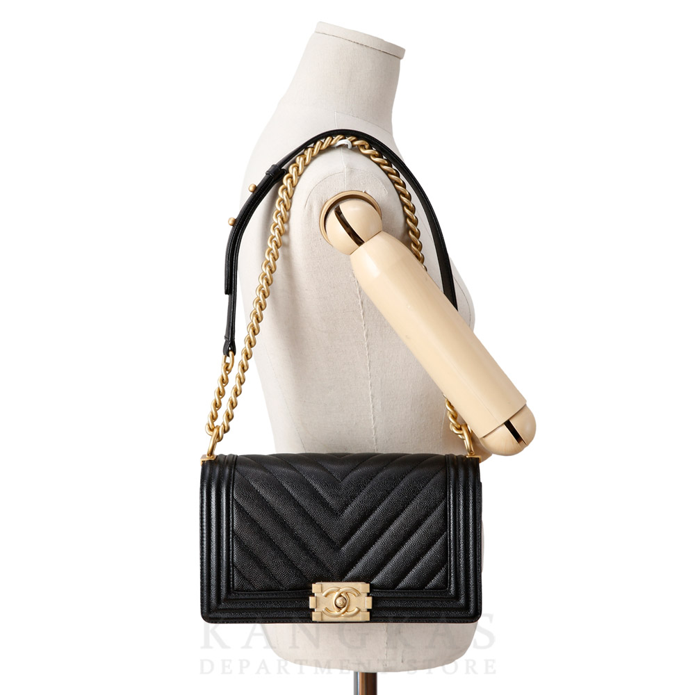 CHANEL(USED)샤넬 보이샤넬 캐비어 쉐브론 미듐