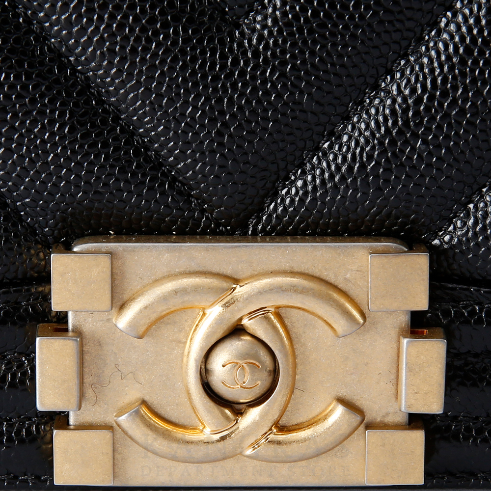 CHANEL(USED)샤넬 보이샤넬 캐비어 쉐브론 미듐