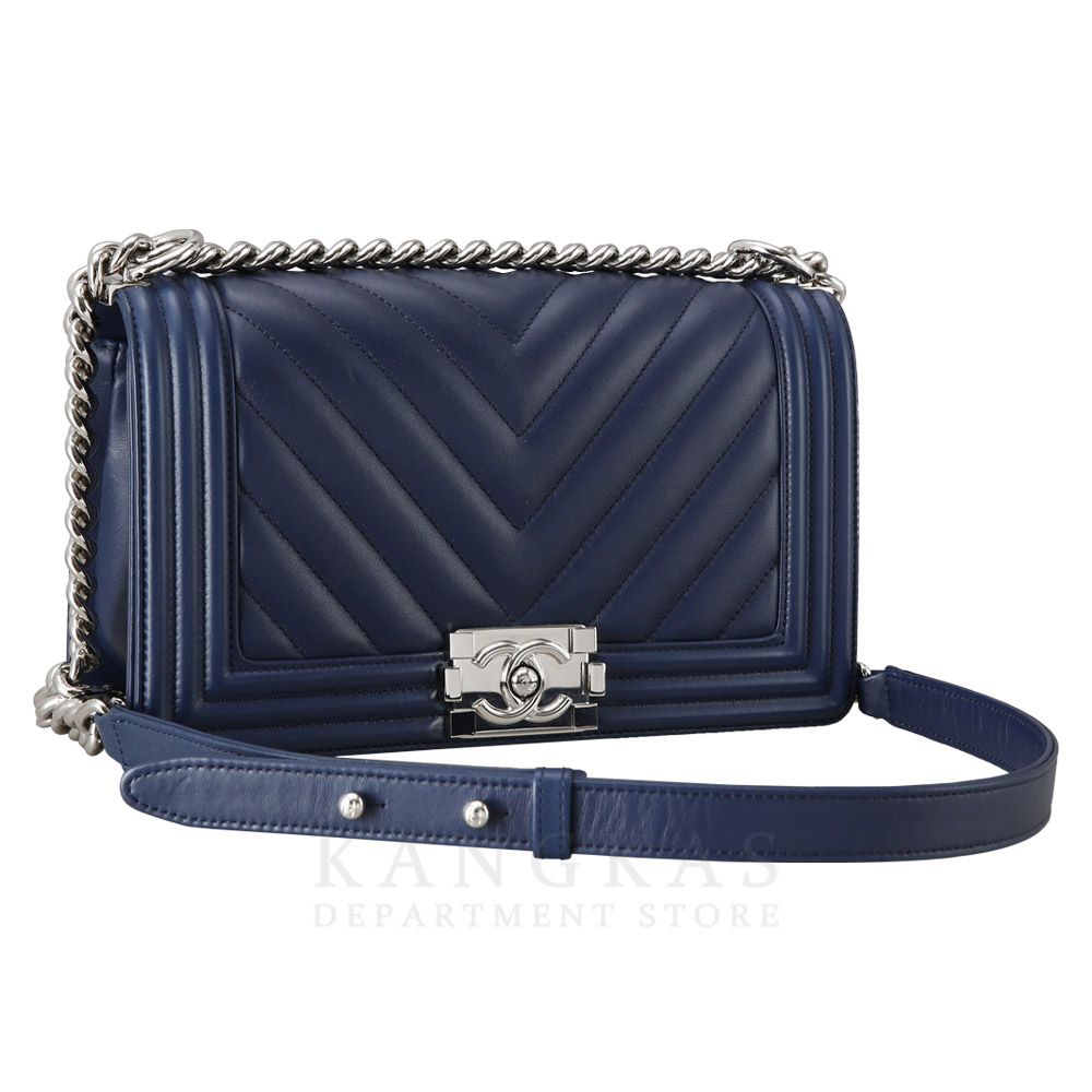 CHANEL(USED)샤넬 램스킨 쉐브론 보이샤넬 미듐