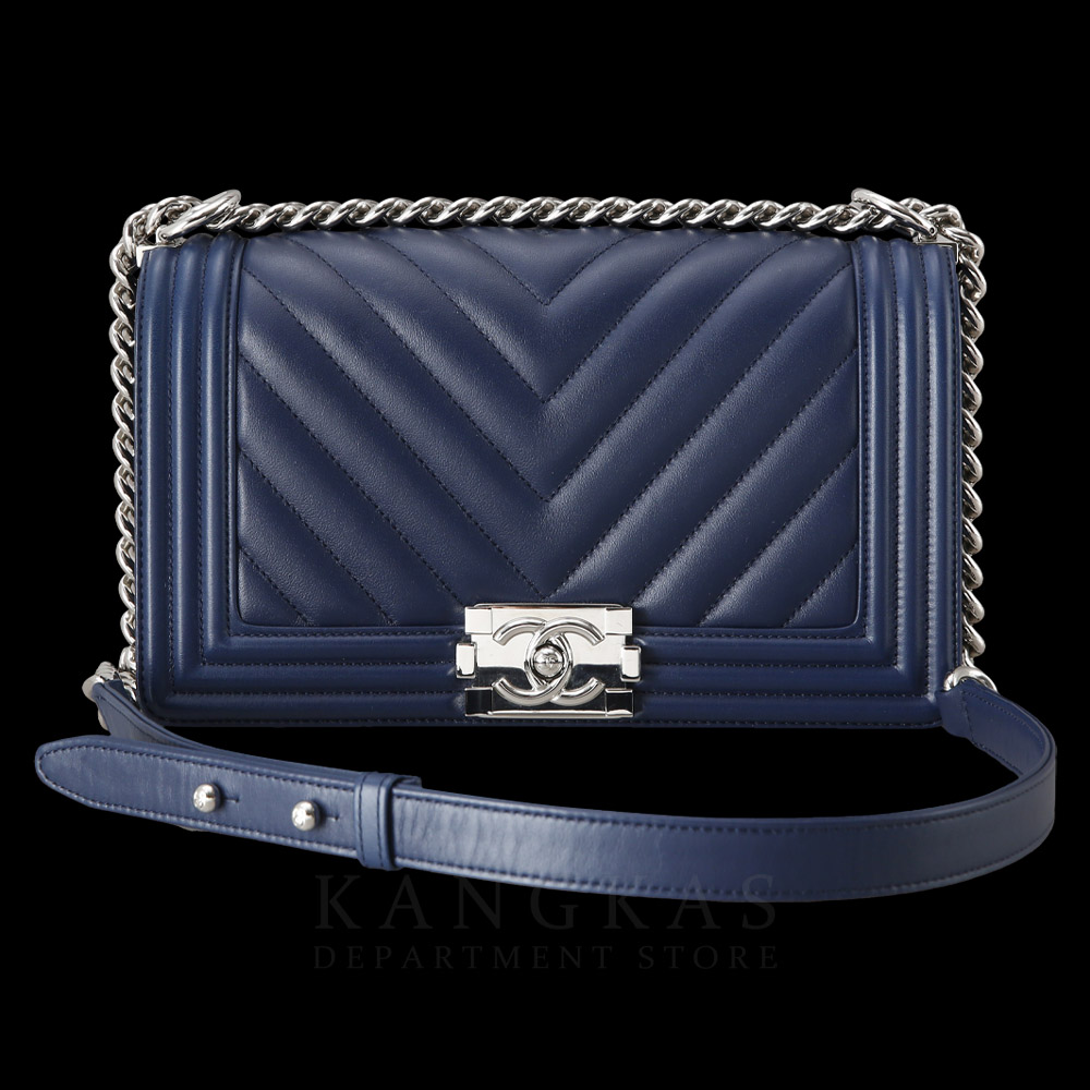 CHANEL(USED)샤넬 램스킨 쉐브론 보이샤넬 미듐