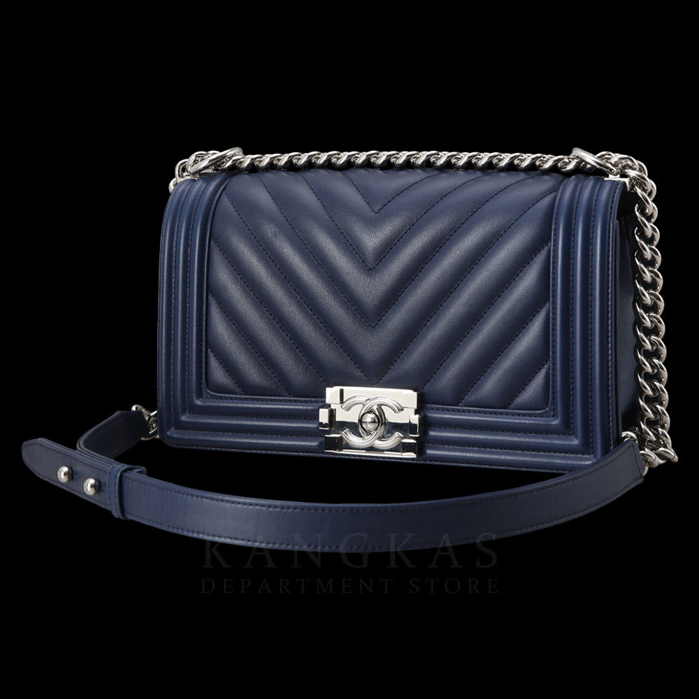 CHANEL(USED)샤넬 램스킨 쉐브론 보이샤넬 미듐