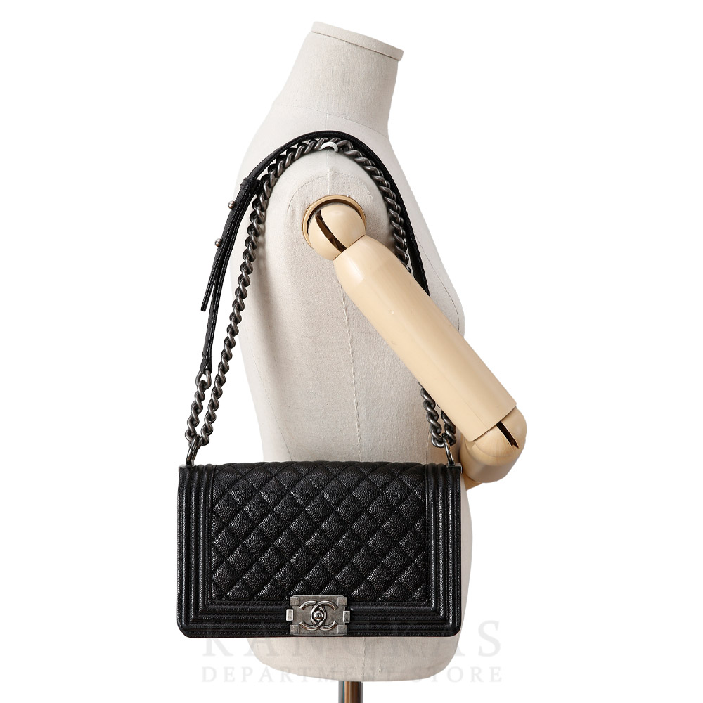 CHANEL(USED)샤넬 캐비어 보이샤넬 미듐