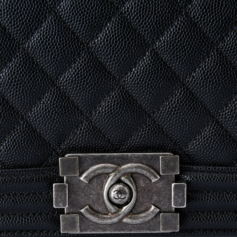 CHANEL(USED)샤넬 캐비어 보이샤넬 미듐