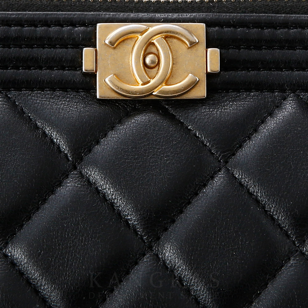 CHANEL(USED)샤넬 보이 클러치 뉴미듐