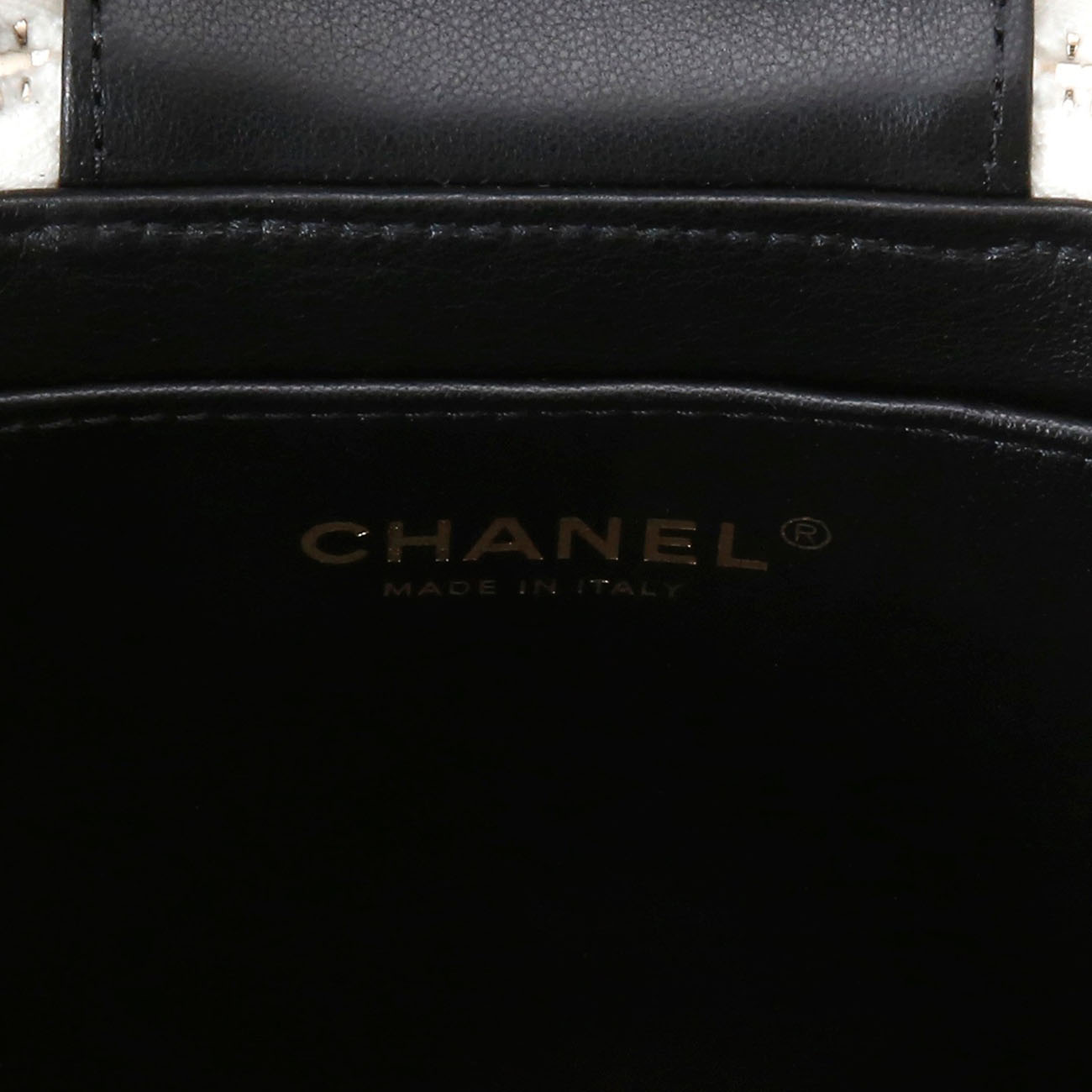CHANEL(USED)샤넬 시즌 램스킨 베니티 화이트