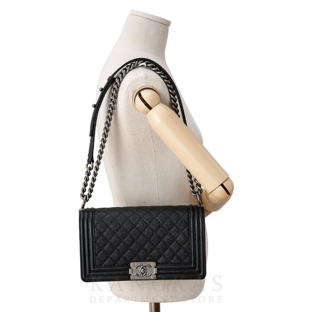 CHANEL(USED)샤넬 캐비어 보이샤넬 미듐