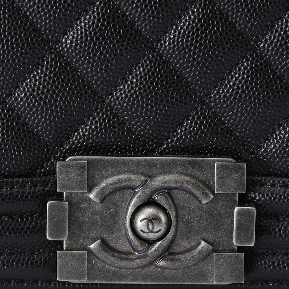 CHANEL(USED)샤넬 캐비어 보이샤넬 미듐