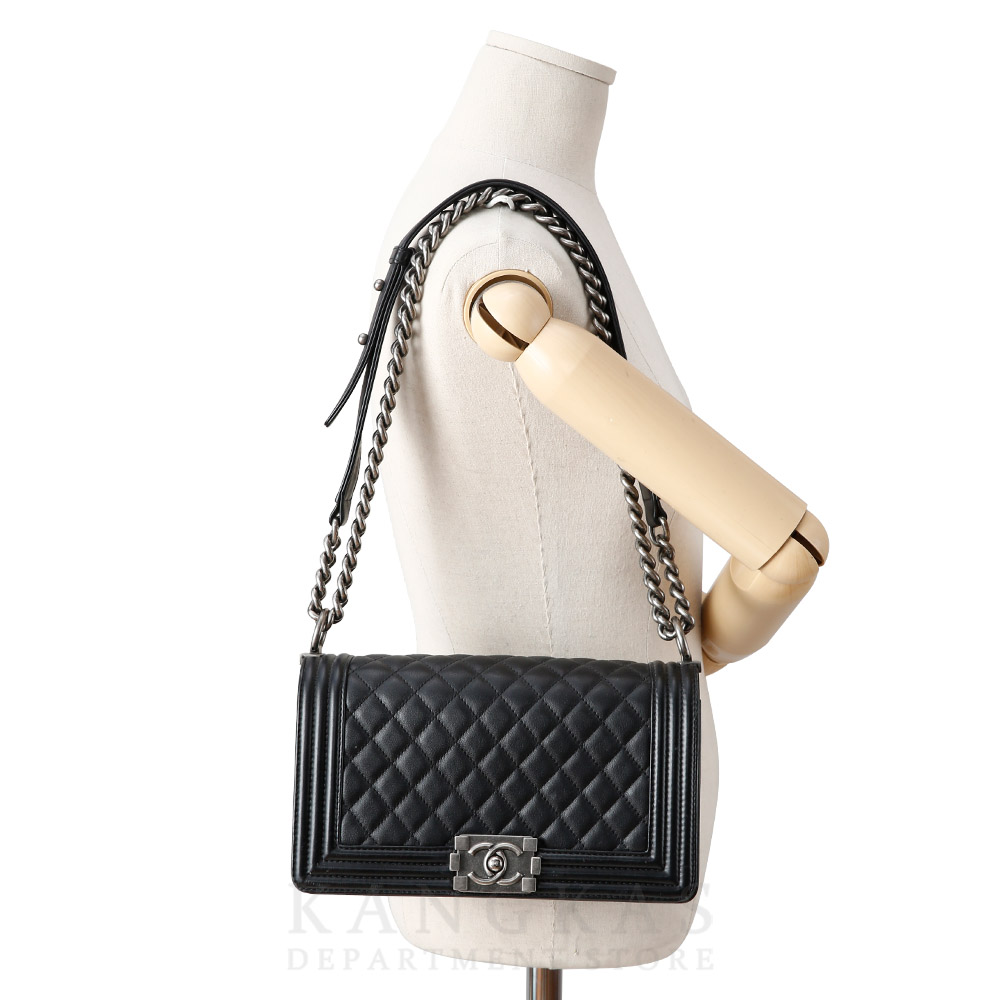 CHANEL(USED)샤넬 보이샤넬 미듐 플랩백