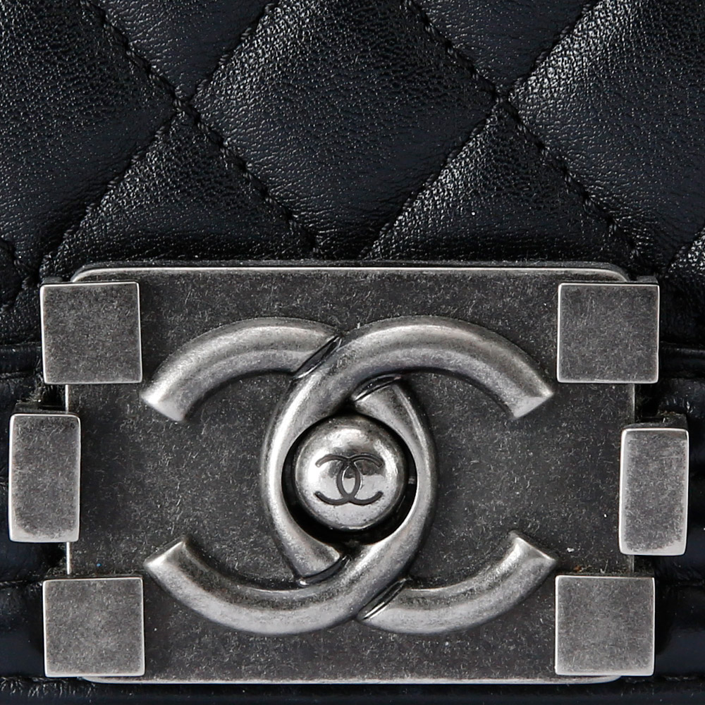 CHANEL(USED)샤넬 보이샤넬 미듐 플랩백