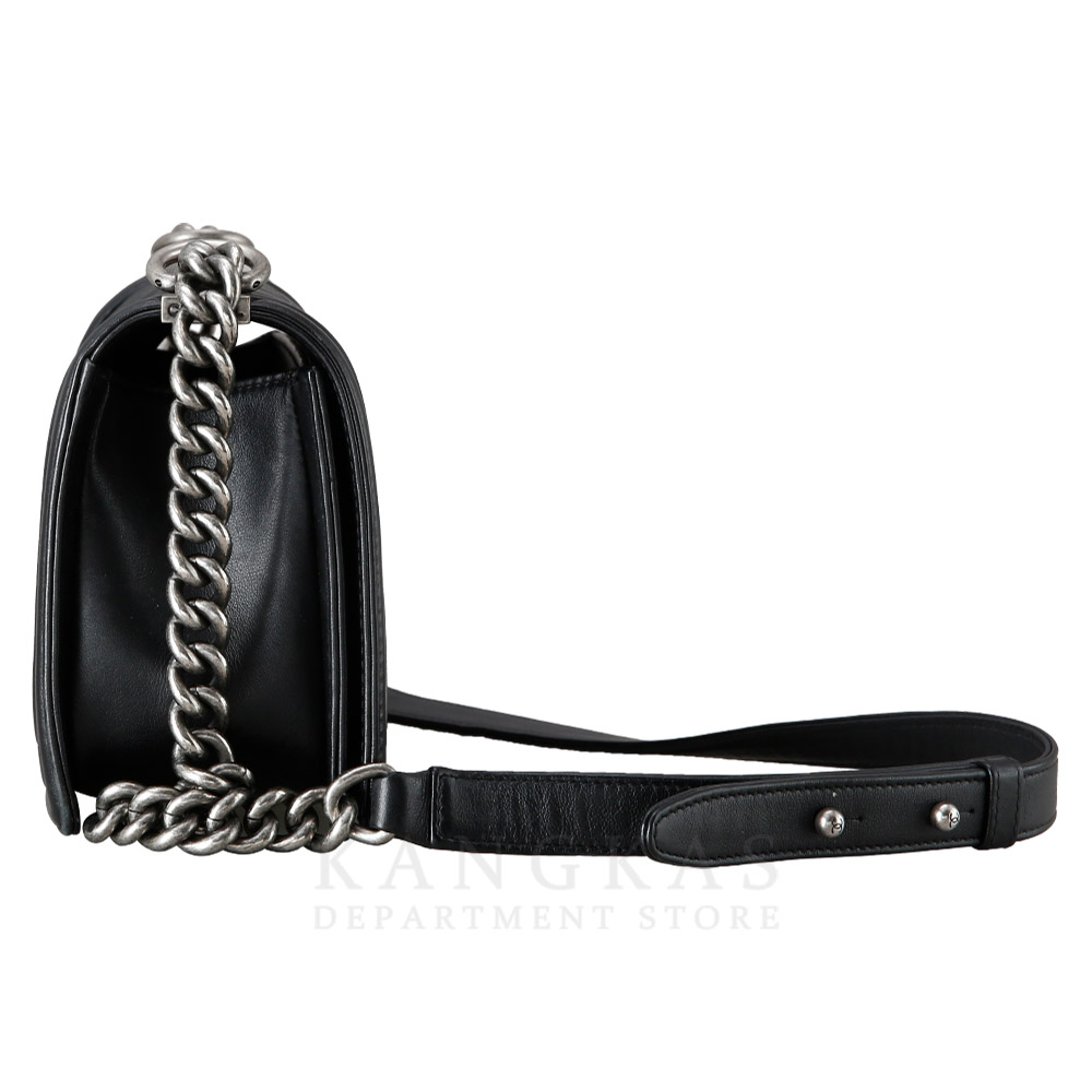 CHANEL(USED)샤넬 보이샤넬 미듐 플랩백