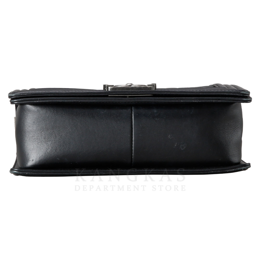 CHANEL(USED)샤넬 보이샤넬 미듐 플랩백