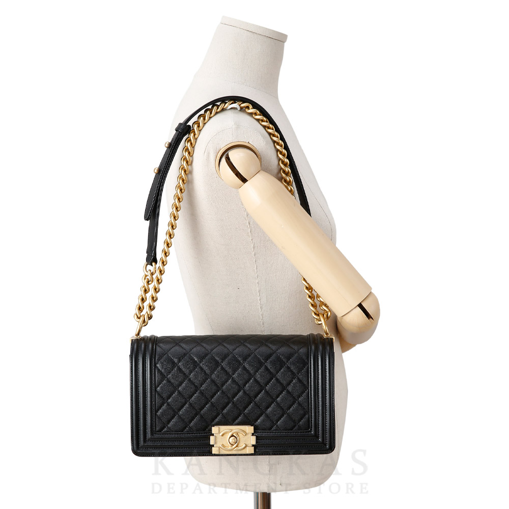 CHANEL(USED)샤넬 캐비어 보이샤넬 미듐 플랩백