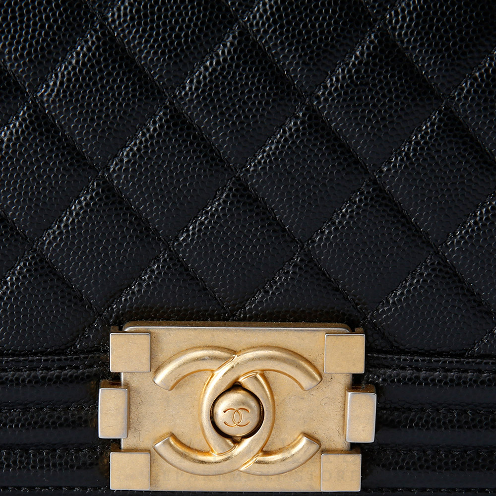 CHANEL(USED)샤넬 캐비어 보이샤넬 미듐 플랩백