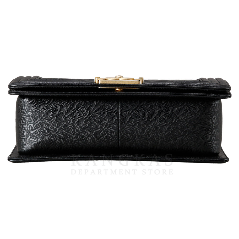 CHANEL(USED)샤넬 캐비어 보이샤넬 미듐 플랩백