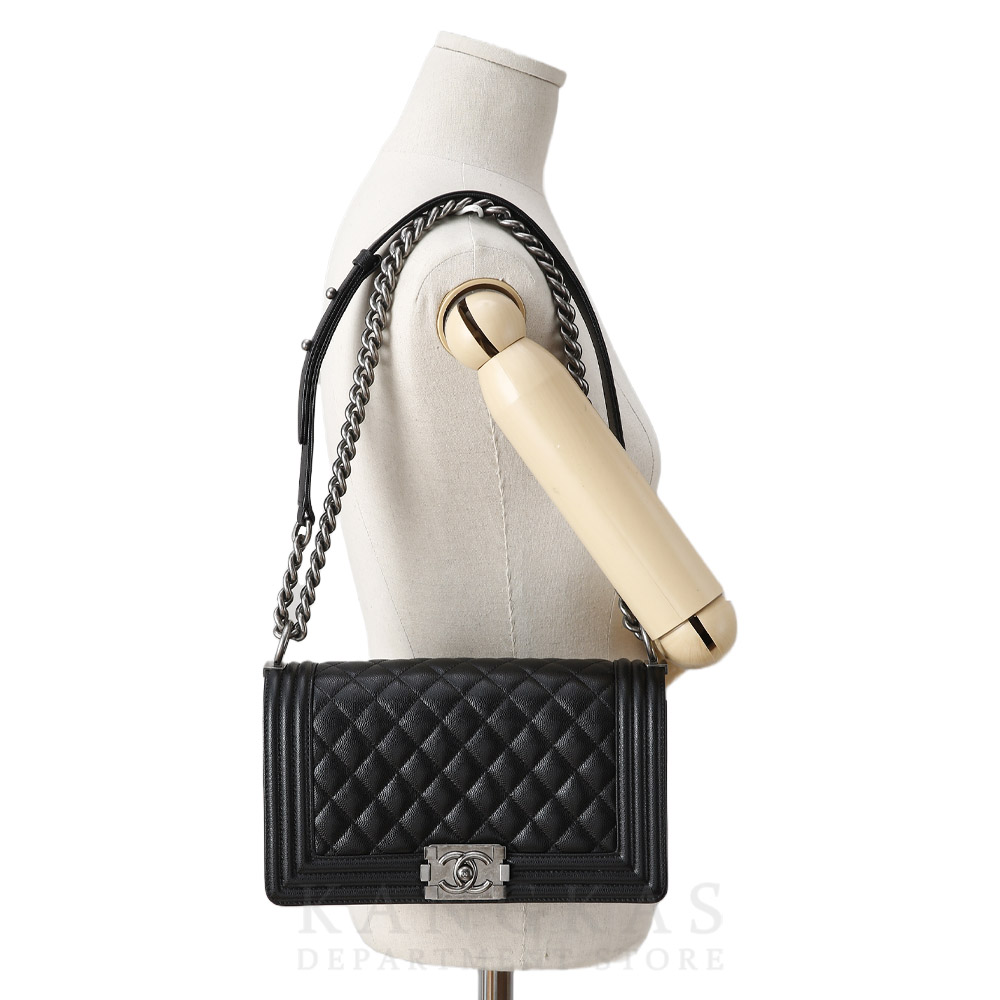 CHANEL(USED)샤넬 캐비어 보이샤넬 미듐