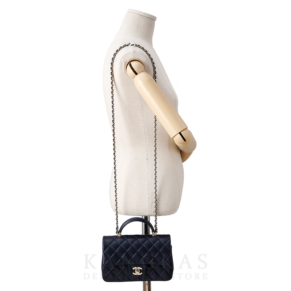 CHANEL(USED)샤넬 클래식 뉴미니 탑핸들
