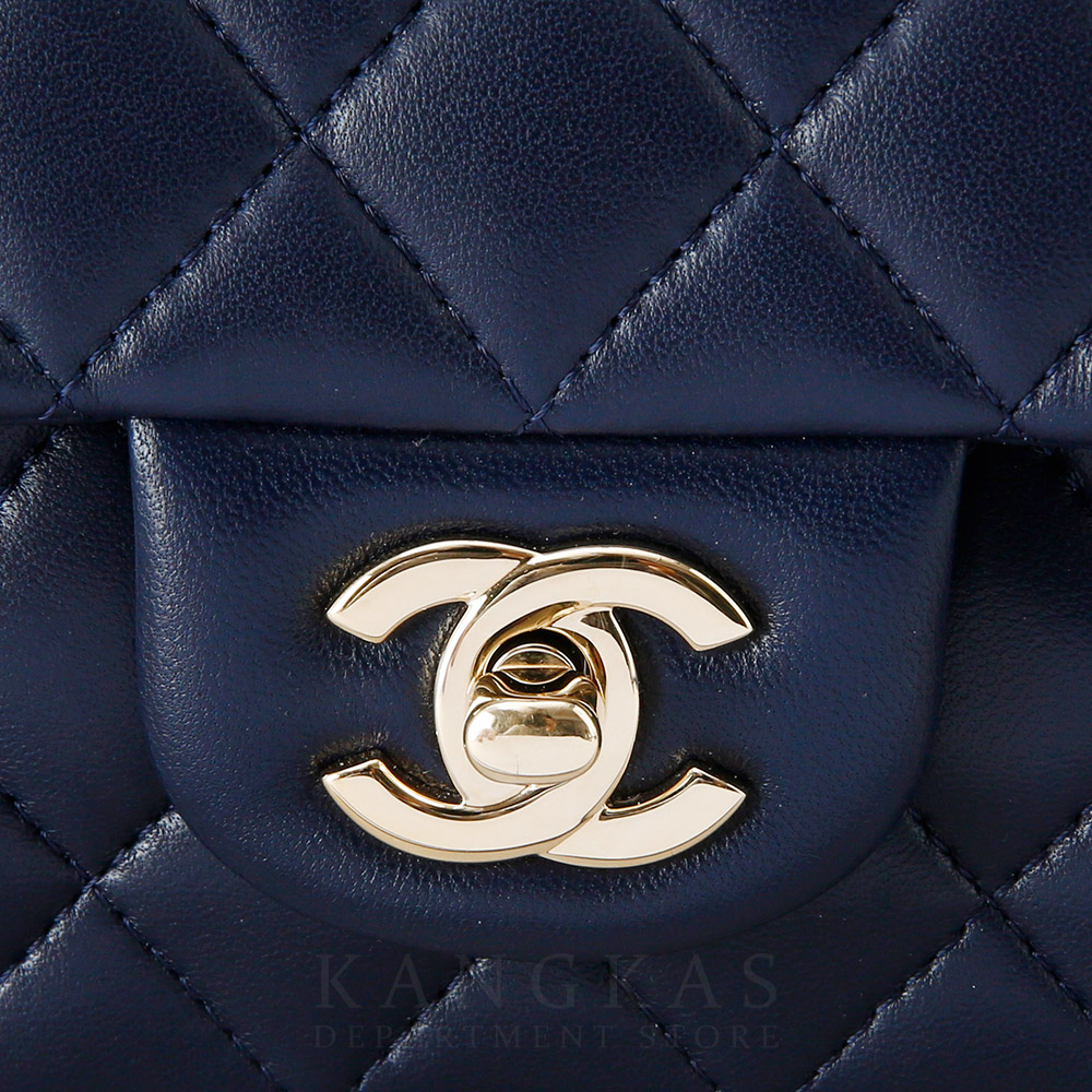 CHANEL(USED)샤넬 클래식 뉴미니 탑핸들
