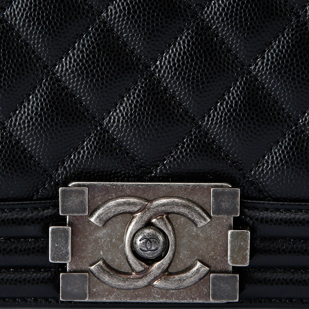 CHANEL(USED)샤넬 캐비어 보이샤넬 미듐