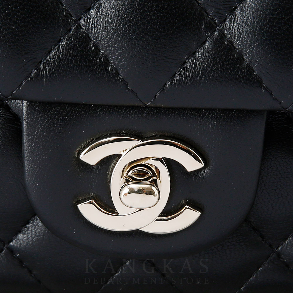 CHANEL(USED)샤넬 클래식 뉴미니 플랩백