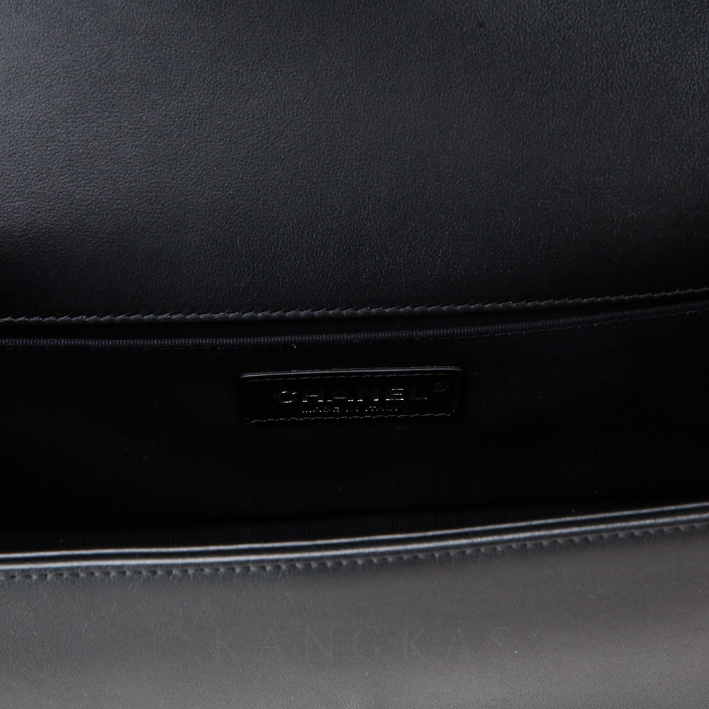 CHANEL(USED)샤넬 A67086 램스킨 보이샤넬 미듐 플랩백