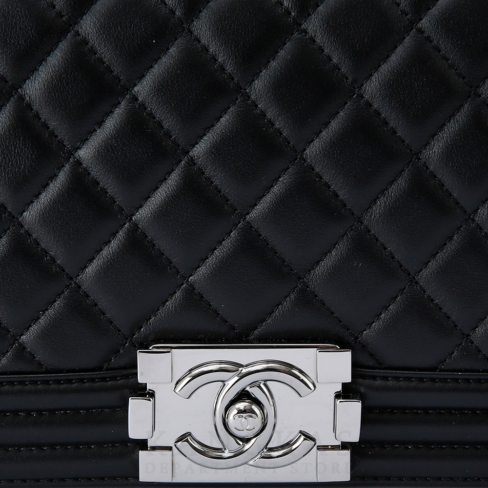 CHANEL(USED)샤넬 A67086 램스킨 보이샤넬 미듐 플랩백