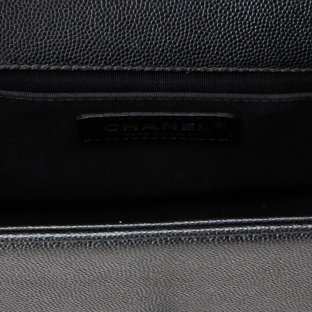 CHANEL(USED)샤넬 캐비어 쉐브론 보이샤넬 미듐