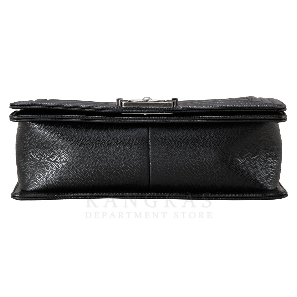 CHANEL(USED)샤넬 캐비어 쉐브론 보이샤넬 미듐