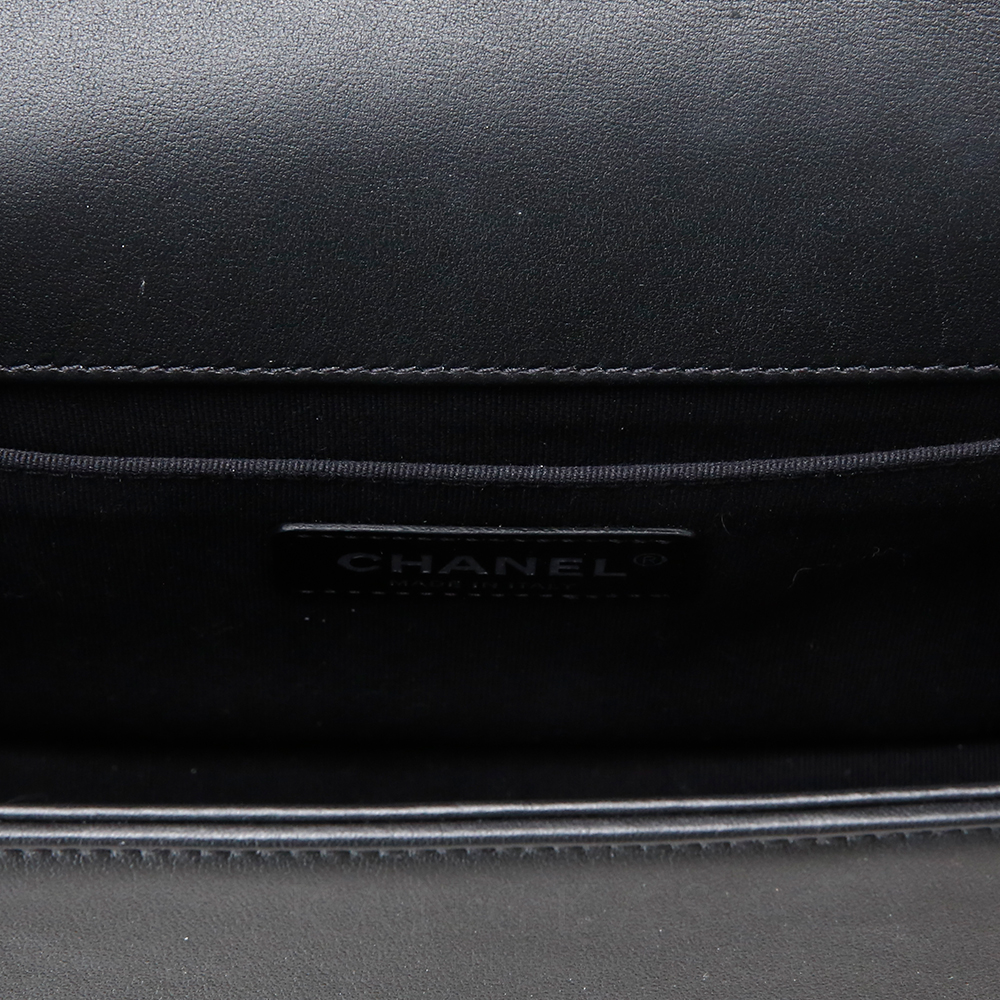 CHANEL(USED)샤넬 카프스킨 보이샤넬 미듐 플랩백