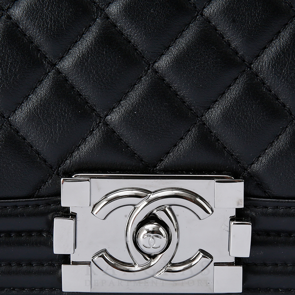 CHANEL(USED)샤넬 카프스킨 보이샤넬 미듐 플랩백