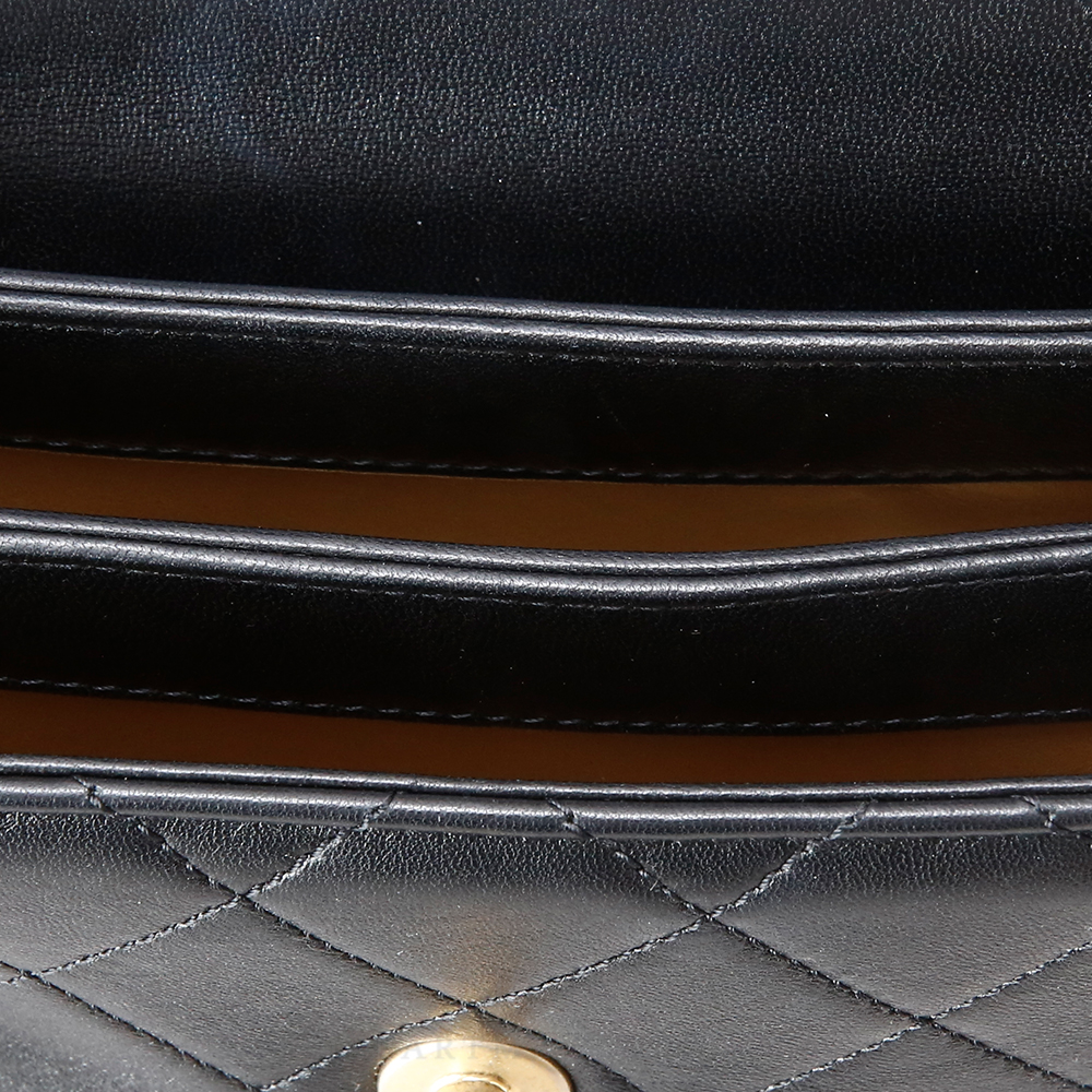 CHANEL(USED)샤넬 AS1174 메탈로고 탑핸들 플랩백